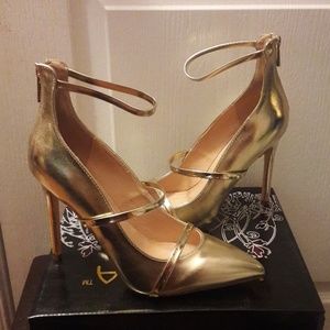 👠NIB👠 Liliana gold pumps